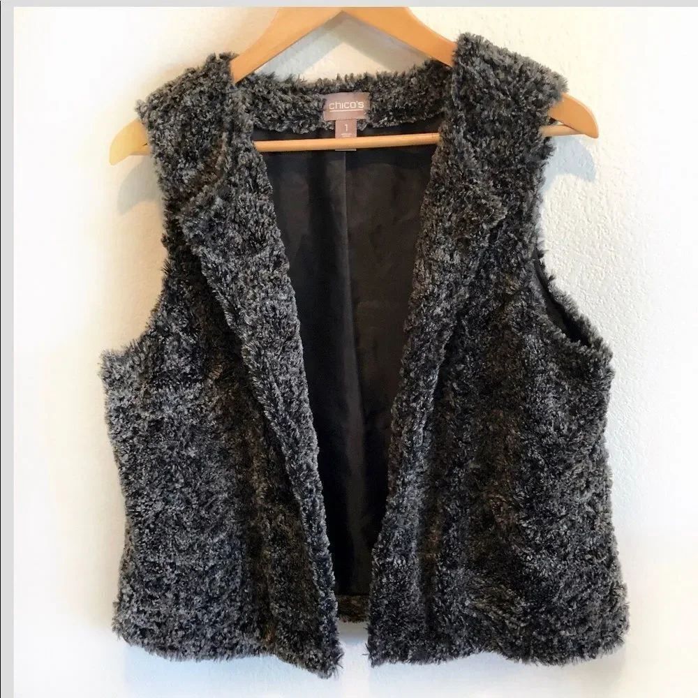 Chico’s faux fur vest size 1